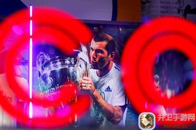 FC足球世界巨星来袭：狙技能齐达内天赋球员推荐大揭秘